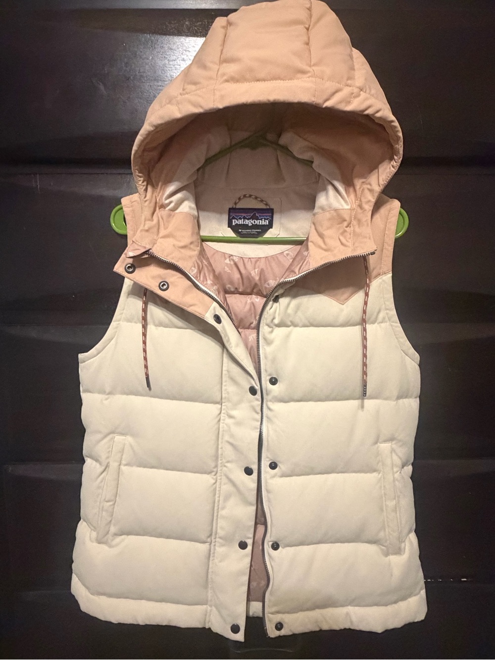 Patagonia Women’s M Hooded Puffer Vest Cream Blush Pink Insulated